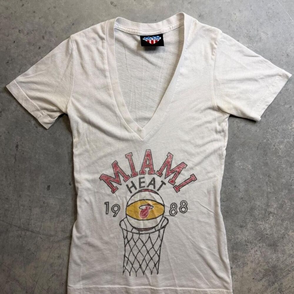 Junk-food Women's White and Cream T-shirt